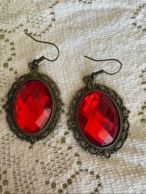 Red Oval Vintage-Style Dangle Earrings New
